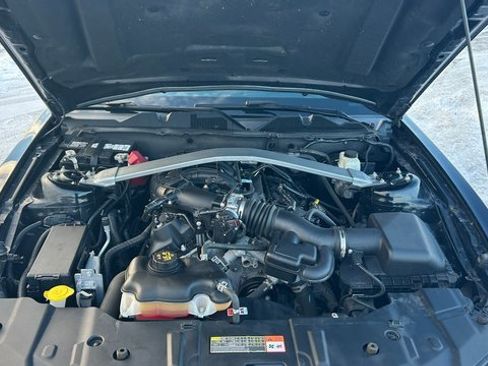 Used 2014 Ford Mustang Convertible w/ Equipment Group 102A image 38