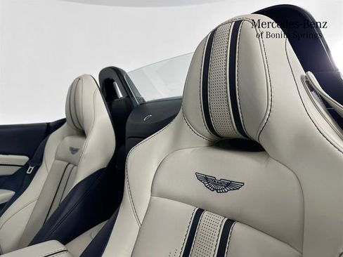 Used 2022 Aston Martin V8 Vantage Roadster RWD image 5