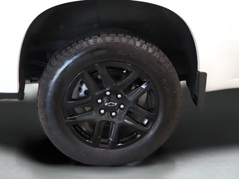 Used 2025 Chevrolet Silverado 1500 RST AWD/4WD image 34
