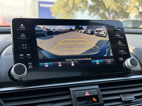 Used 2020 Honda Accord Touring image 20