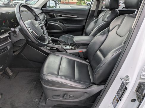 Used 2025 Kia Telluride S AWD/4WD image 14
