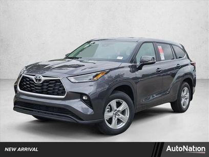 New 2025 Toyota Highlander LE