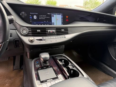 Used 2019 Lexus LS 500 w/ Interior Upgrade Package RWD image 18