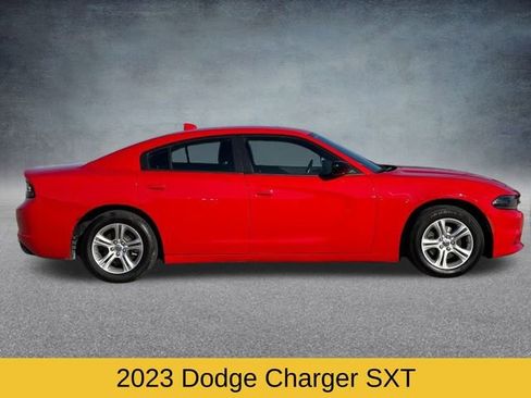 Used 2023 Dodge Charger SXT image 2