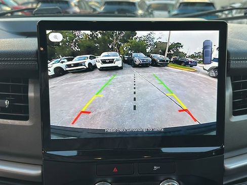 Used 2023 Ford Expedition XLT image 26