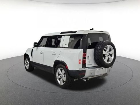 Used 2024 Land Rover Defender 110 SE AWD/4WD image 7