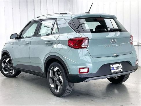 New 2026 Hyundai Venue SEL FWD image 5