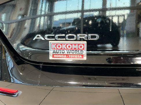 Used 2023 Honda Accord EX image 8