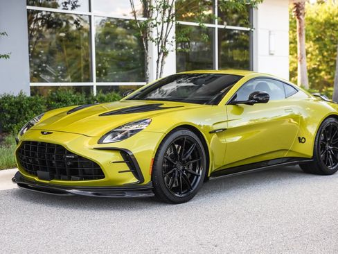 Used 2025 Aston Martin V8 Vantage Coupe RWD image 45