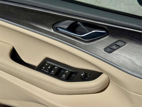 New 2025 Jeep Grand Cherokee L Limited image 11