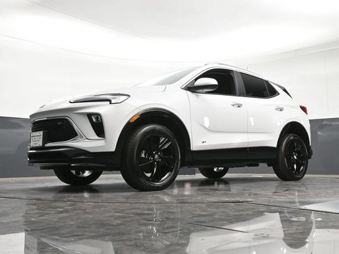 Certified 2026 Buick Encore GX Sport Touring AWD/4WD image 24