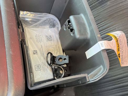 Used 2025 GMC Savana 2500 RWD image 35