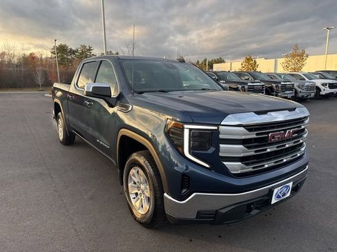 Used 2022 GMC Sierra 1500 SLE image 7