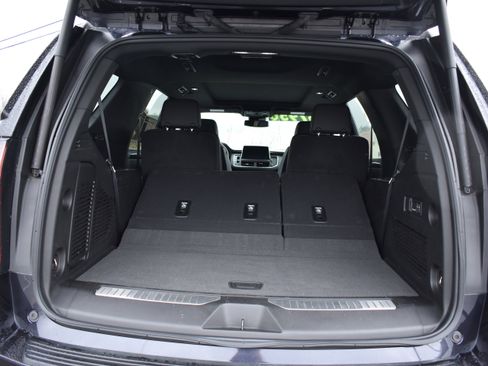 Used 2024 Chevrolet Tahoe RST w/ Luxury Package image 38