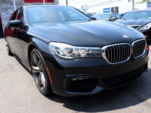Used 2018 BMW 740i xDrive 740i xDrive Sedan image 7