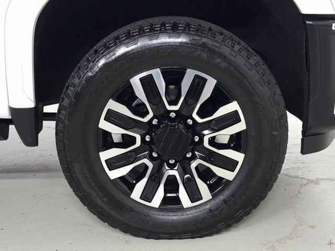 Used 2024 GMC Sierra 2500 Denali Ultimate w/ Max Trailering Package image 15