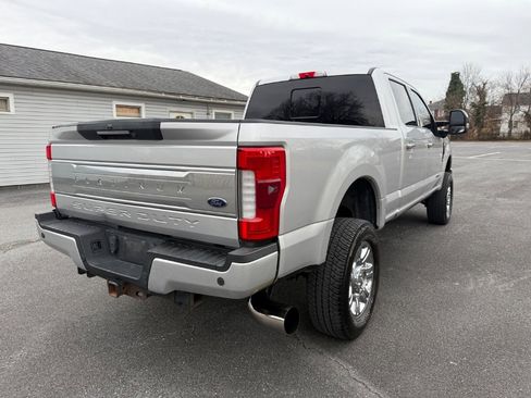 Used 2017 Ford F250 Platinum w/ Platinum Ultimate Package image 5