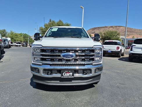 Certified 2025 Ford F250 Lariat AWD/4WD image 11