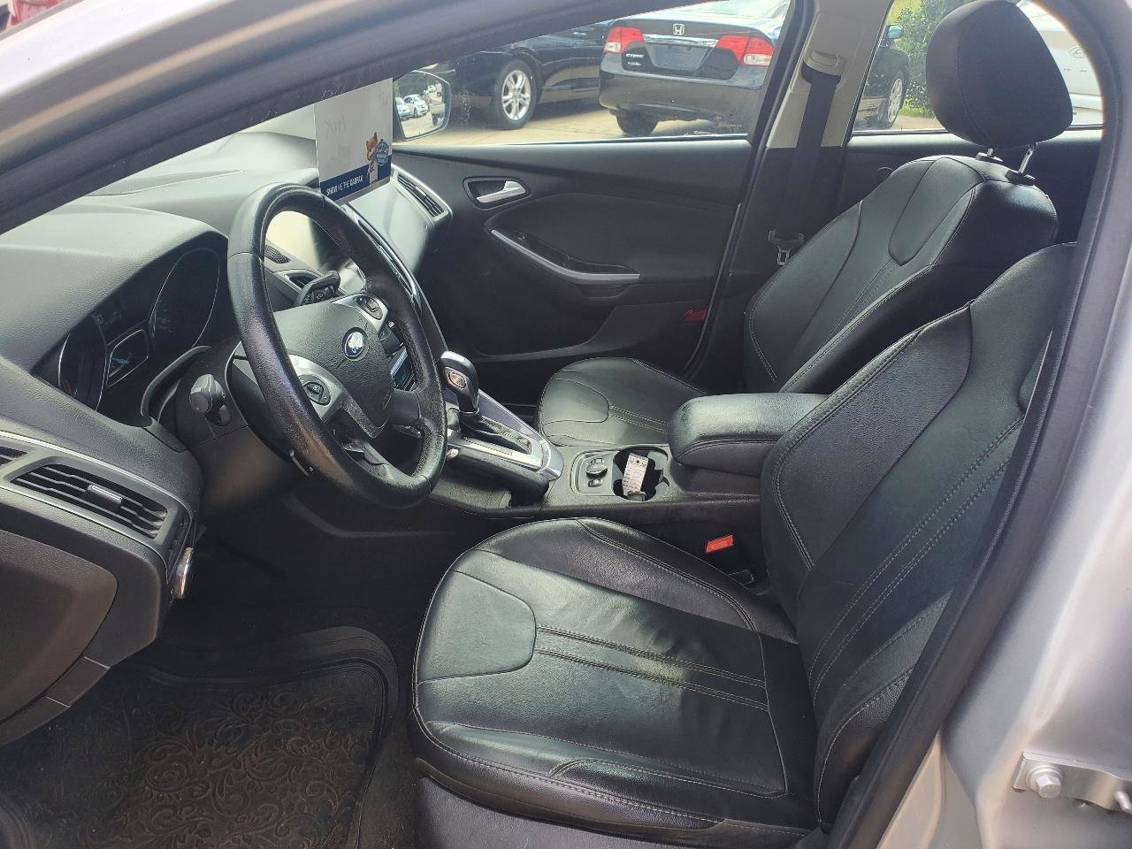 Used 2014 Ford Focus Titanium FWD image 15