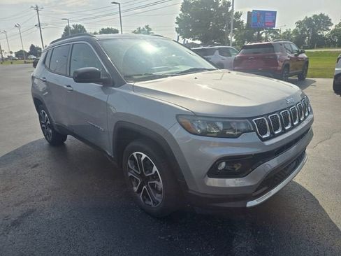 Used 2024 Jeep Compass Limited AWD/4WD image 3