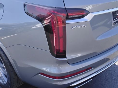 Used 2023 Cadillac XT6 Premium Luxury image 9