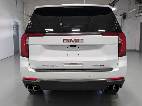 Certified 2025 GMC Yukon AT4 Ultimate AWD/4WD image 10