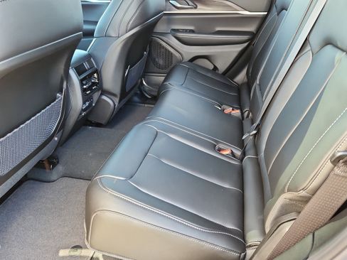 New 2025 Jeep Grand Cherokee Limited AWD/4WD image 13