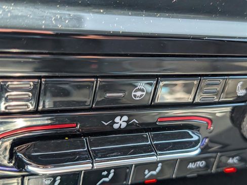 Used 2025 Jeep Grand Cherokee L Limited image 30