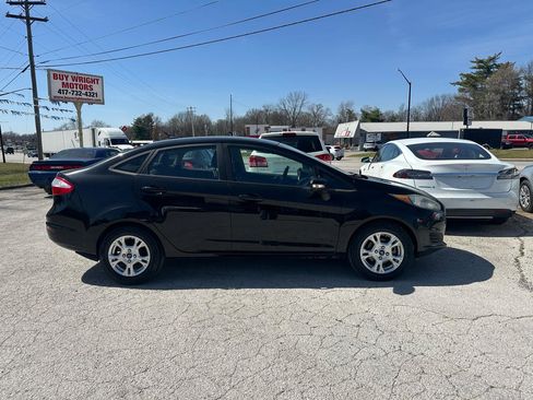 Used 2016 Ford Fiesta SE image 6