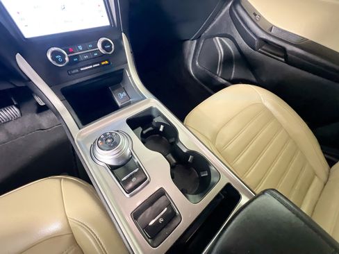 Used 2024 Ford Edge SEL image 26