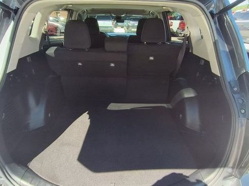 Used 2017 Toyota RAV4 XLE AWD/4WD image 11