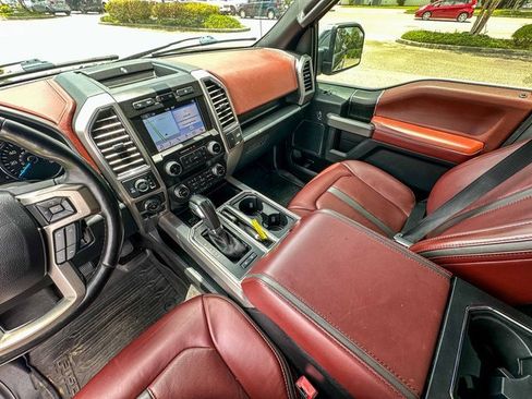 Used 2019 Ford F150 Platinum w/ Equipment Group 701A Luxury image 18