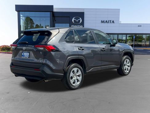 Used 2025 Toyota RAV4 LE AWD/4WD image 3
