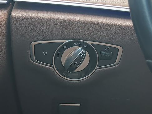 Used 2020 Mercedes-Benz E 350 Sedan image 26