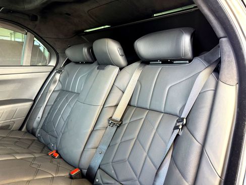 Used 2024 BMW 760i xDrive image 26