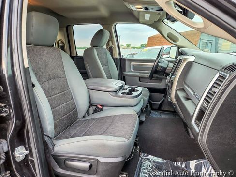 Used 2018 RAM 1500 Big Horn AWD/4WD image 31
