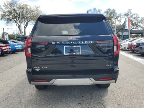 Certified 2025 Ford Expedition Max Platinum image 8