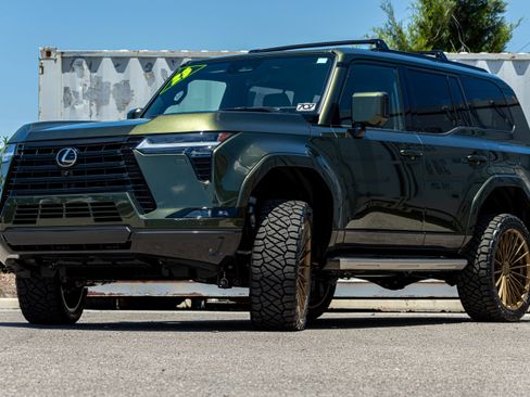 Used 2025 Lexus GX 550 w/ Accessory Package (Z1) AWD/4WD image 34