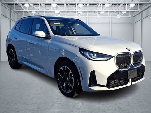 Certified 2025 BMW X3 xDrive30i image 3