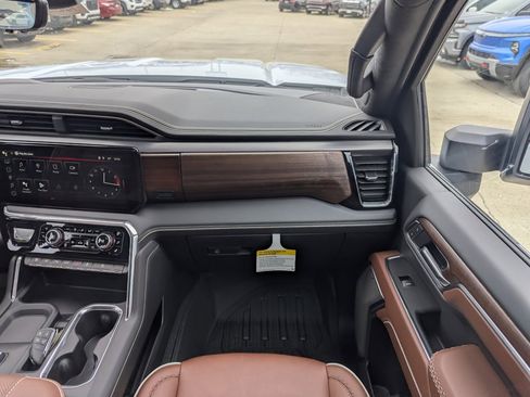 New 2026 GMC Sierra 3500 Denali Ultimate image 4