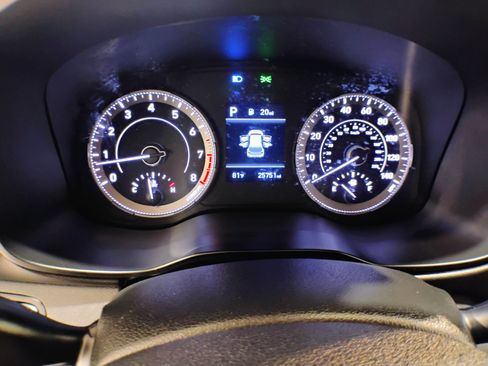 Used 2021 Hyundai Venue SE image 35