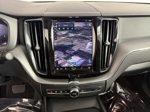 Used 2024 Volvo XC60 B5 Core image 19