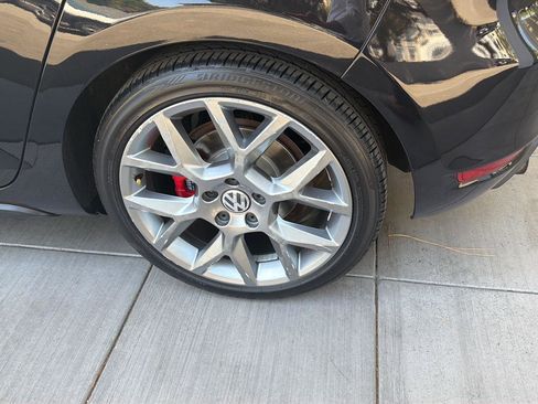 Used 2014 Volkswagen GTI Wolfsburg Edition FWD image 12