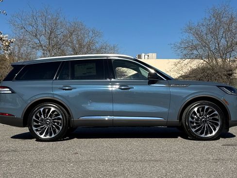 New 2026 Lincoln Aviator Reserve AWD/4WD image 4