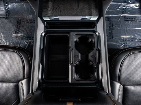 Used 2024 Ford F350 Platinum w/ FX4 Off-Road Package image 27