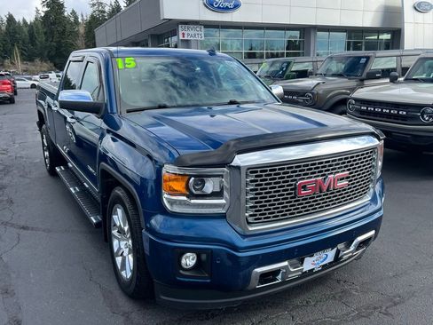 Used 2015 GMC Sierra 1500 Denali w/ Driver Alert Package AWD/4WD image 6