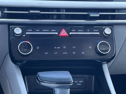 Certified 2025 Hyundai Tucson SEL AWD/4WD image 17