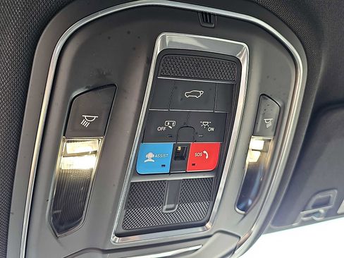 Used 2023 Jeep Grand Cherokee Altitude image 26