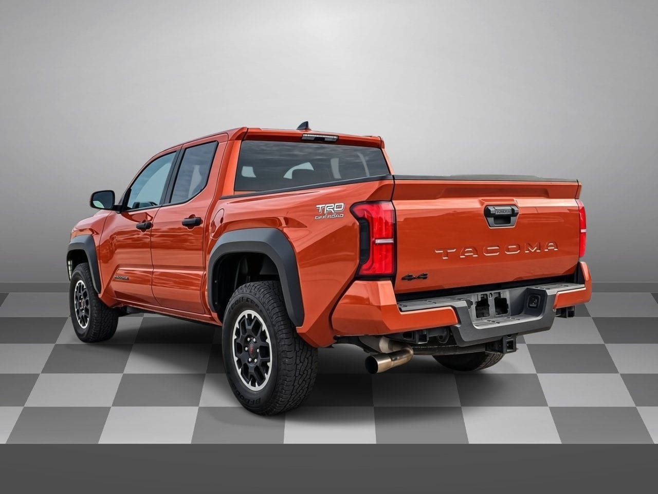 Used 2025 Toyota Tacoma TRD Off-Road AWD/4WD image 4