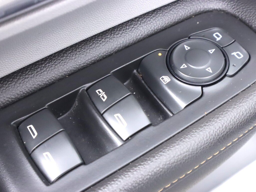 Used 2020 GMC Terrain SLT AWD/4WD image 28